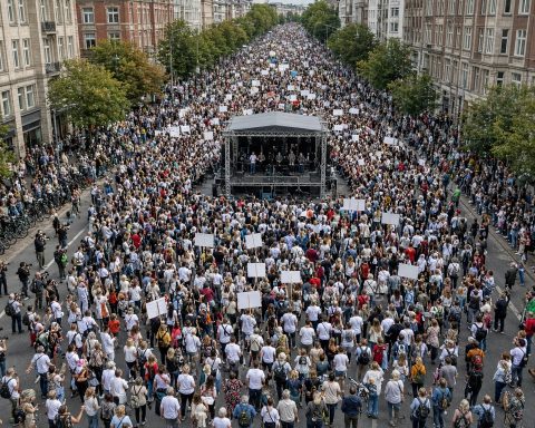 La manifestation de Hambourg intensifie les appels à un examen juridique de l'AfD