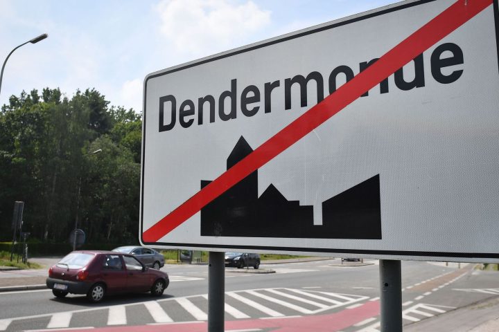 La police fédérale belge enquête sur la découverte de trésor dans un mur à Saint-Gilles-lez-Termonde