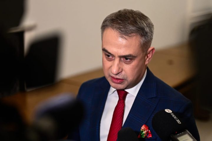 La Pologne qualifie l'incendie de la station Starlink de sabotage, suscitant des inquiétudes pour la sécurité d'internet en Ukraine