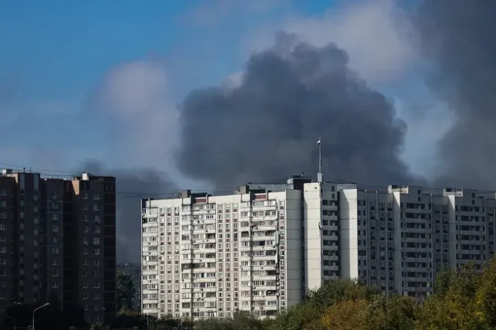 La raffinerie de pétrole de Moscou suspend ses opérations à la suite d'une attaque de drone ukrainienne