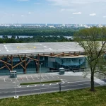 La Russie attaque Kyiv à deux reprises en une journée, ciblant le centre d'exposition Parkovy