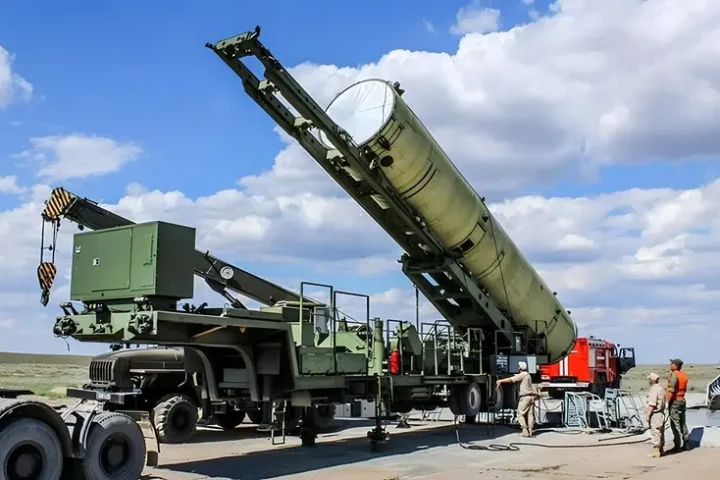 La Russie développe le système Nudol pour cibler les satellites malgré les sanctions en cours