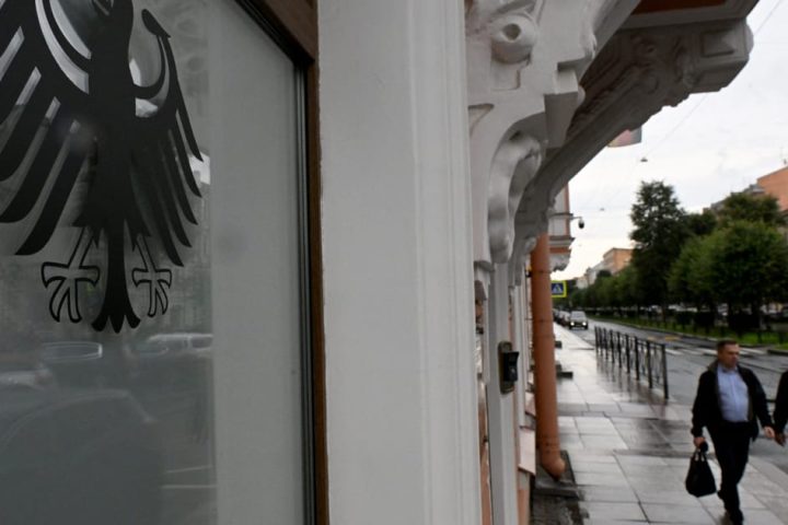 La Russie ordonne la fermeture du consulat allemand à Saint-Pétersbourg en raison des tensions croissantes
