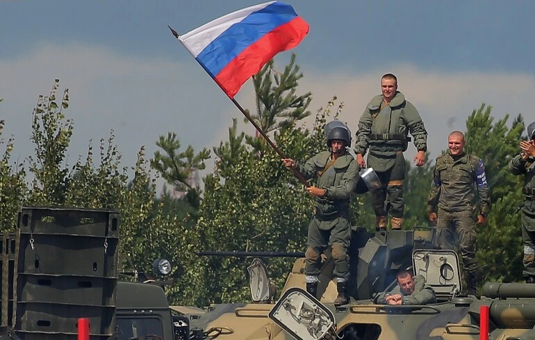 La Russie prévoit une augmentation de 27 % de ses dépenses militaires pour 2027 malgré des déficits budgétaires