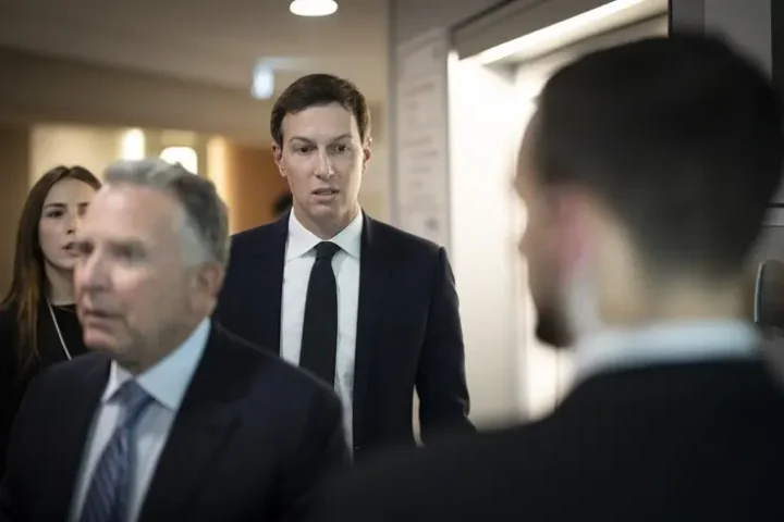 La visite des émissaires américains à Moscou suscite des attentes faibles pour des propositions de paix