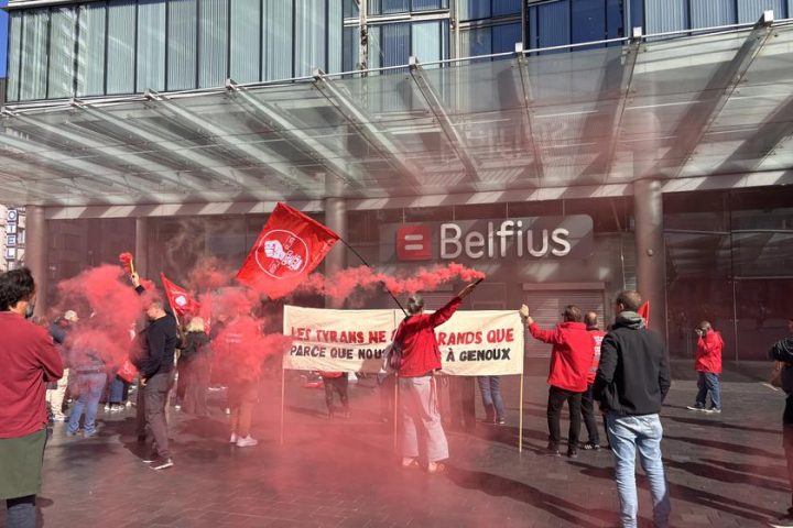 L'ACOD critique Belfius pour avoir mis la commune de Molenbeek sous pression en pleine crise budgétaire
