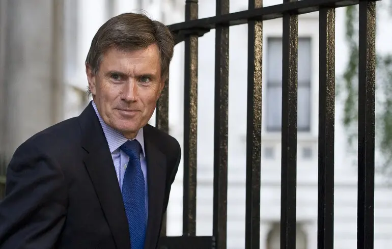 L'ancien chef du MI6 suggère que des négociations de paix entre l'Ukraine et la Russie pourraient débuter d'ici 2027