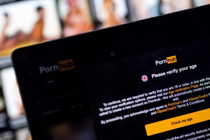 L'Autorité britannique de régulation des communications examine Pornhub pour vérifier sa conformité à la loi sur la sécurité en ligne.