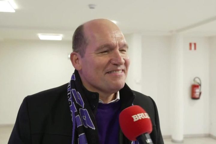 Le bourgmestre de Bruxelles, Philippe Close, confronté à de nouvelles accusations de conflit d'intérêts concernant la location par le RSCA