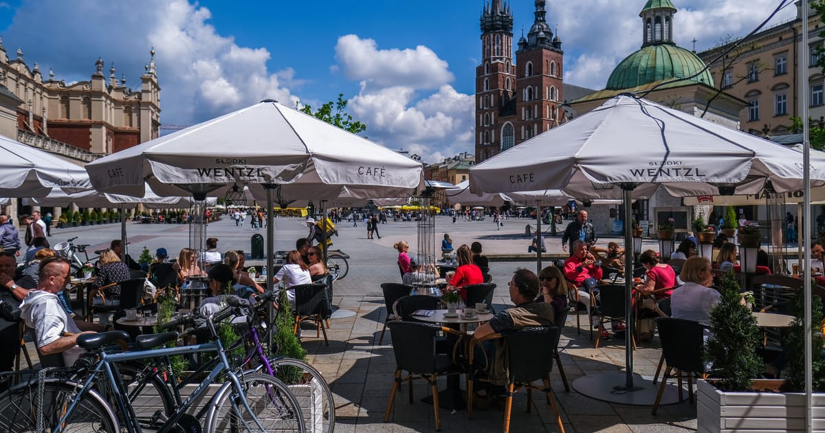 Le candidat indépendant Łukasz Gibała se qualifie pour le second tour des élections à la mairie de Cracovie contre un rival soutenu par Tusk