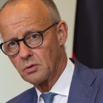 Le chancelier Merz annule son voyage à l'ONU en raison de pressions politiques croissantes en Allemagne.