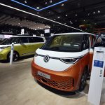 Le conseil de surveillance de Volkswagen approuve un plan pour supprimer 50 000 postes d'ici 2030.