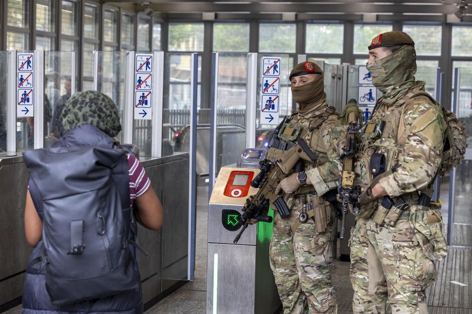 Le gouvernement belge prolonge de six mois le déploiement militaire dans les stations de transport à Bruxelles