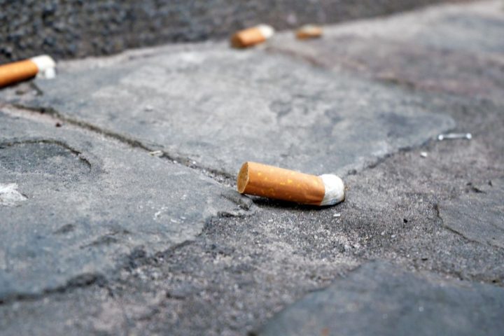 Le gouvernement wallon accélère les amendes pour les incivilités liées aux déchets avec des sanctions immédiates.
