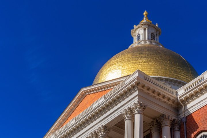Le Massachusetts impose des exigences en matière d'énergie propre pour les nouveaux centres de données dépassant 25 mégawatts.