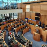 Le Parlement bruxellois soutient une résolution d’Ecolo contre la loi fédérale sur les entrées à domicile pour expulsions