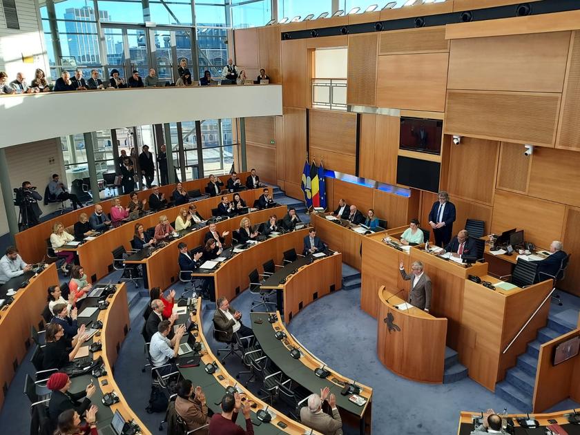 Le Parlement bruxellois soutient une résolution d’Ecolo contre la loi fédérale sur les entrées à domicile pour expulsions