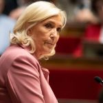 Le Pen confrontée à des critiques sur son soutien militaire à l'Ukraine avant l'élection présidentielle