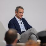 Le Premier ministre grec aborde avec franchise les défis de l'IA lors de sa visite à San Francisco.