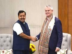 Le président du BJP, Nitin Nabin, rencontre le Haut-commissaire canadien Christopher Cooter à New Delhi.