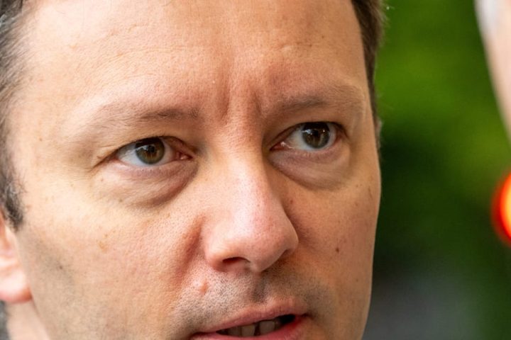 Le président roumain nomme le député européen Mureșan comme candidat au poste de premier ministre