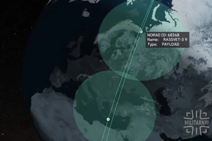 Le projet russe Rassvet rencontre des difficultés techniques alors que des satellites perdent de l'altitude et tombent sur Terre