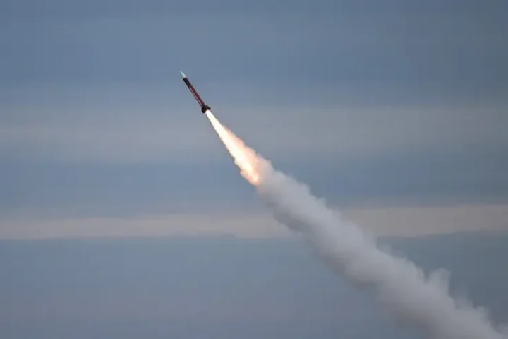 Le Royaume-Uni octroie 116 millions d'euros pour renforcer la défense aérienne de l'Ukraine avec des missiles Patriot.