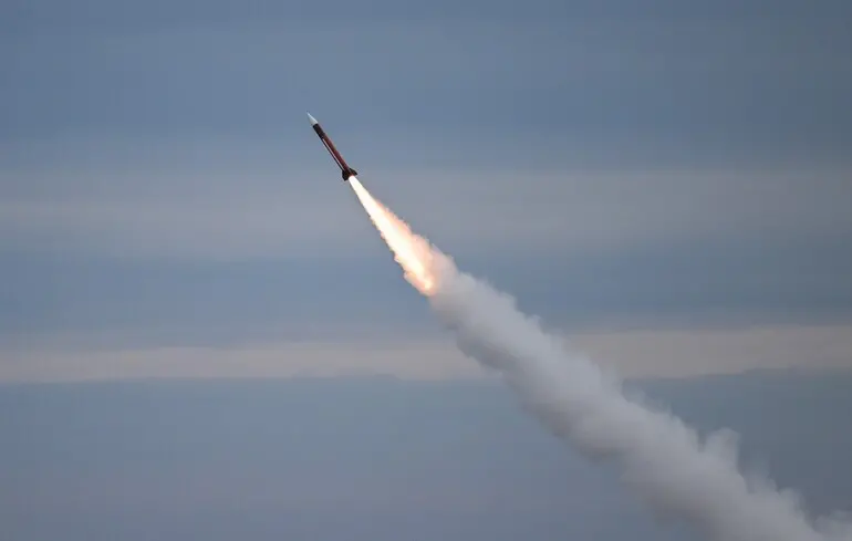 Le Royaume-Uni octroie 116 millions d'euros pour renforcer la défense aérienne de l'Ukraine avec des missiles Patriot.