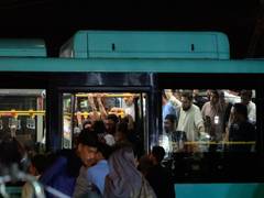 Le service de bus électriques à Rawalpindi confronté à la surcharge et aux longs délais d'attente