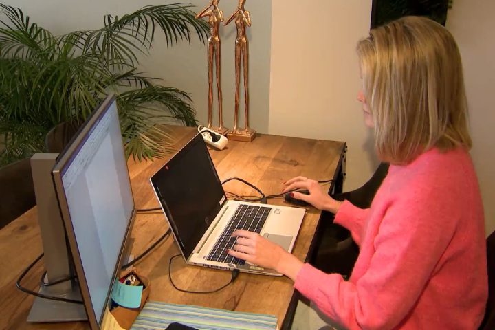 Le télétravail renforce l'attractivité des emplois dans la fonction publique bruxelloise, selon une étude