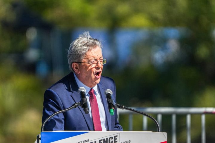 Les alliés de Mélenchon cherchent à clarifier sa proposition controversée d'effacement de la dette