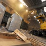 Les autorités douanières anticipent une année record pour le démantèlement d'usines de tabac illégales en Belgique