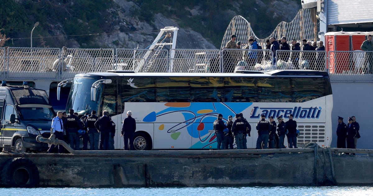 Les demandes d'asile dans l'UE diminuent fortement avec les nouvelles politiques migratoires.
