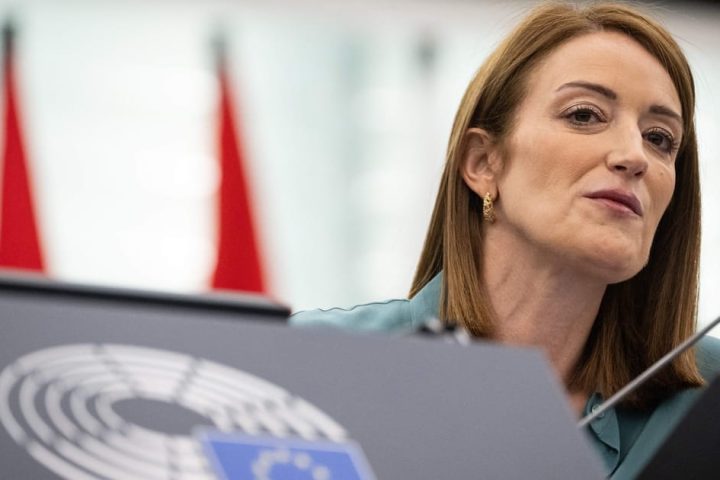 Les dirigeants de l'UE appelés à renforcer l'action climatique après la canicule estivale, selon Metsola