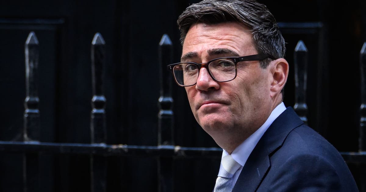 Les engagements ambitieux de Burnham rencontrent des défis immédiats au parlement