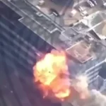 Les forces russes publient une vidéo d'une frappe sur le centre d'affaires Inkom à Kyiv