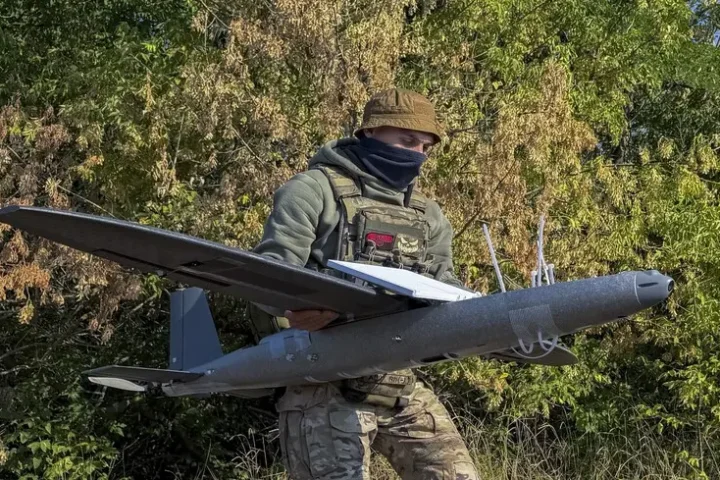 Les forces ukrainiennes frappent un dépôt de drones près de Volnovakha