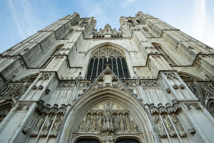 Les Journées du Patrimoine à Bruxelles attirent plus de 55 000 visiteurs, témoignage d'un intérêt local pour la culture.
