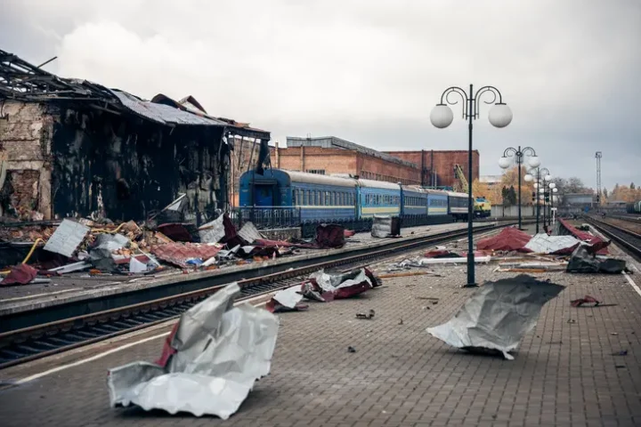 Les trains vers Sumy suspendus temporairement, Kropyvnytskyi devient la dernière station en raison des risques de sécurité