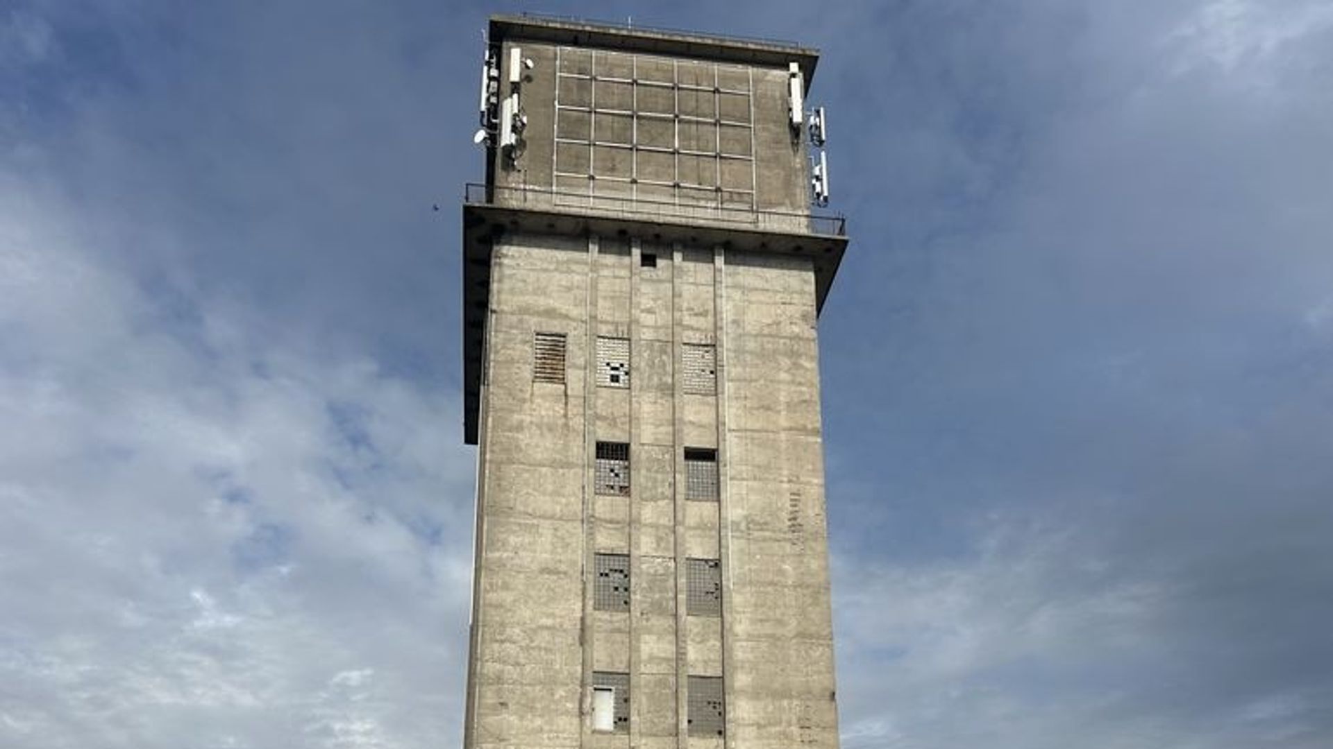 Les travaux de rénovation de la tour Roton à Farciennes débuteront début 2027