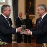 L'image populiste de Tino Chrupalla sert de plus en plus une ligne politique favorable à Moscou
