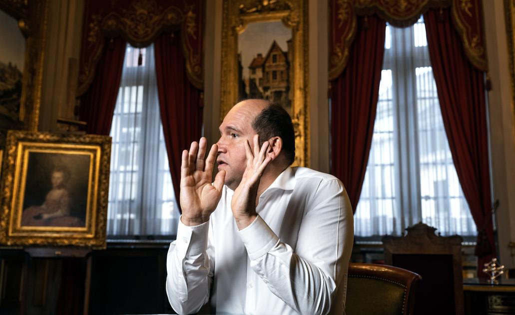 L'opposition critique Philippe Close sur le dossier du casino et alerte sur des pertes de revenus potentielles