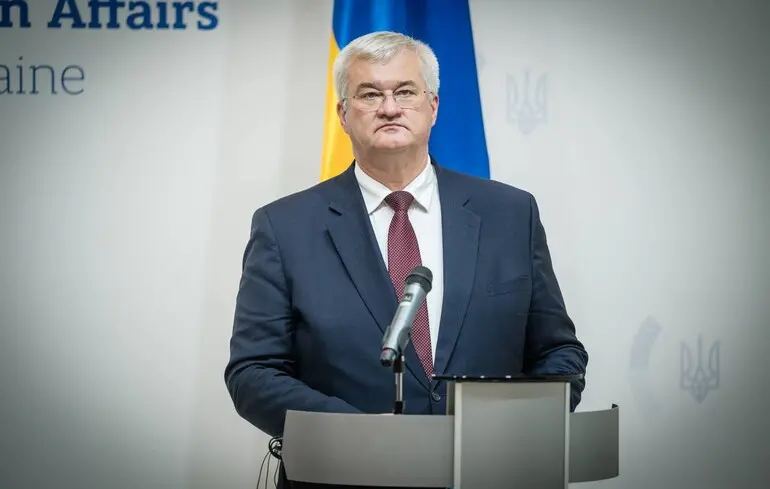 L’Ukraine appelle à des sanctions sévères contre le régime de Poutine après des frappes russes près de la frontière polonaise