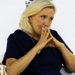 Marine Le Pen confrontée à des défis économiques pour élargir son appel politique avant l'élection