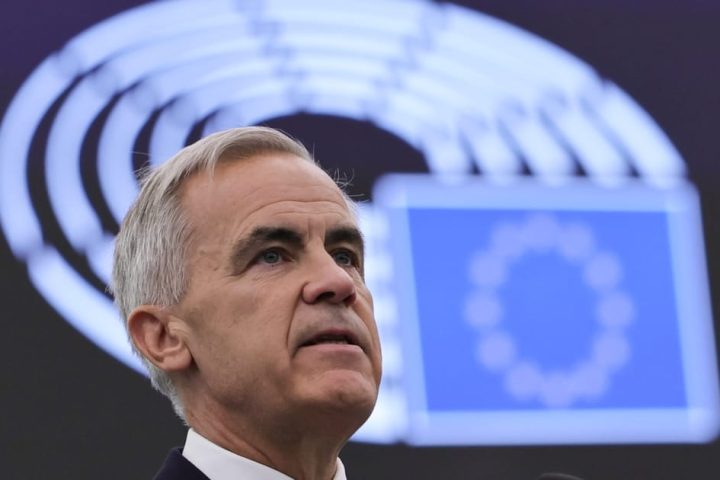 Mark Carney présente les priorités d'Ottawa pour les relations avec l'UE sans approuver le plan de membre associé.