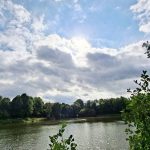 Météo matinale mixte en Belgique, avec brouillard et soleil attendu plus tard