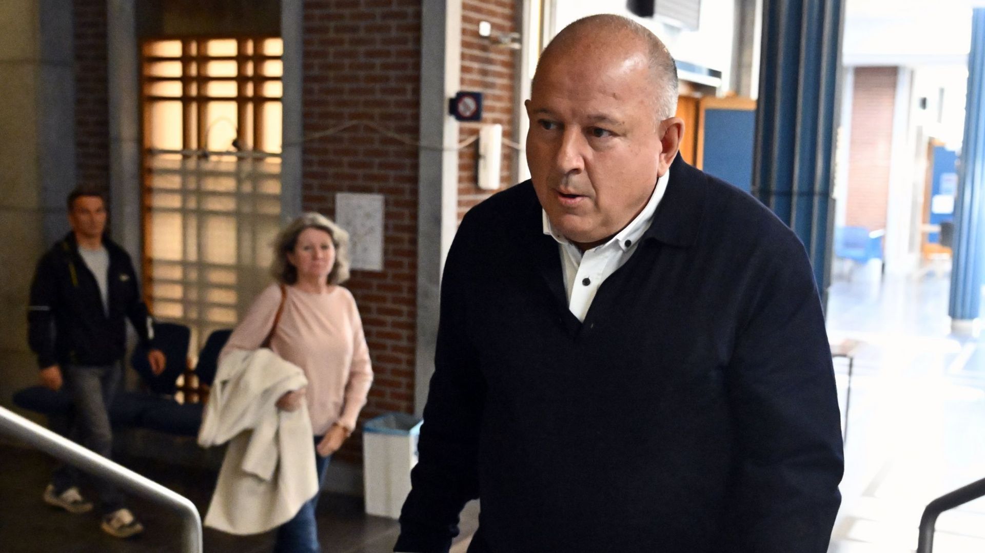Nicolas Ullens se présente libre à son procès, des questions de préméditation émergent