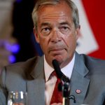 Nigel Farage défend ses collaborateurs démissionnaires dans une affaire de dons étrangers présumés