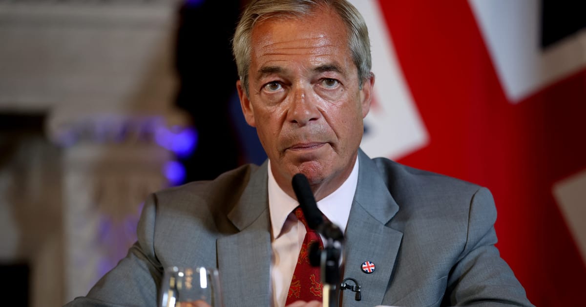 Nigel Farage défend ses collaborateurs démissionnaires dans une affaire de dons étrangers présumés
