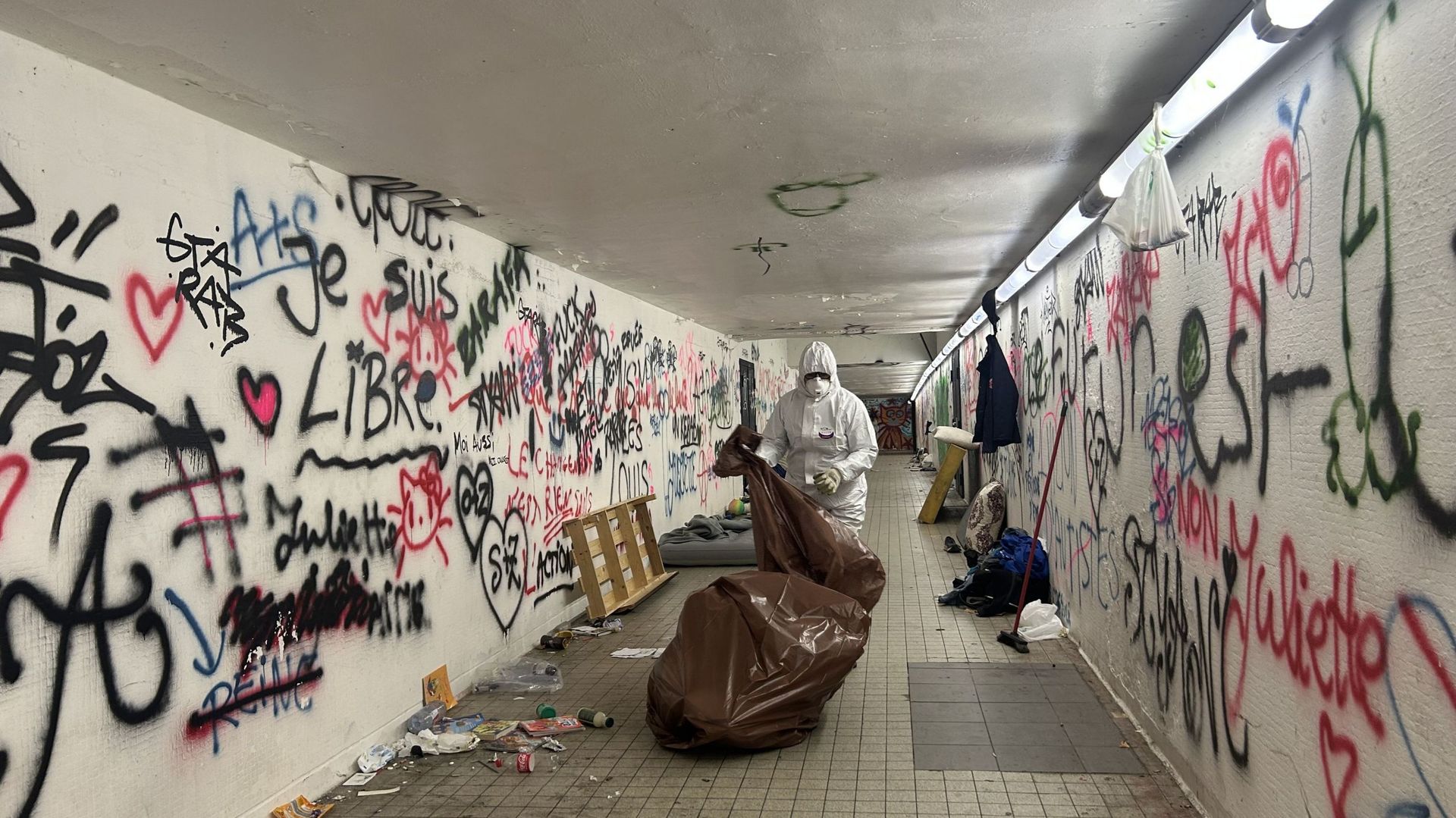 Opération de nettoyage en cours dans les tunnels Reyers et Vergote à Schaerbeek